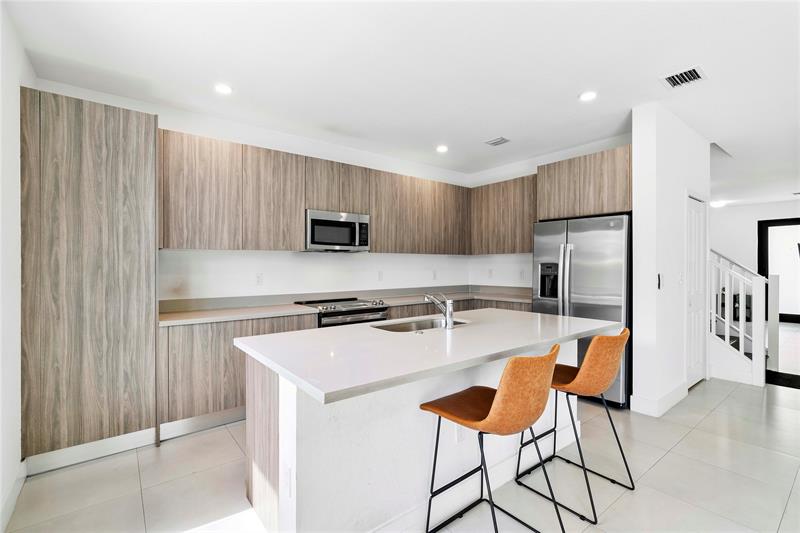 Image 16 of 41 For 13659 157th Ct  13659