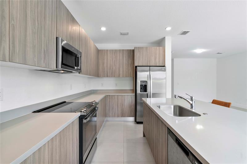 Image 18 of 41 For 13659 157th Ct  13659