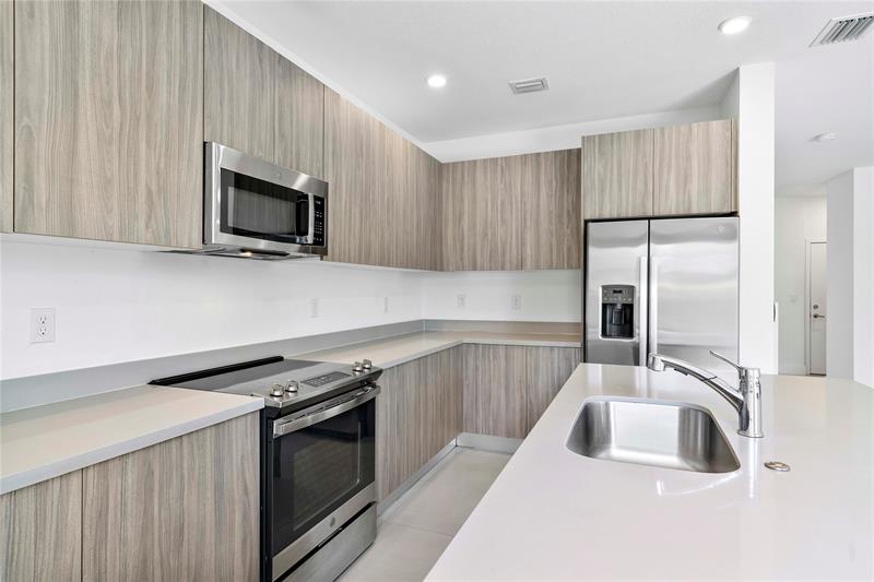 Image 20 of 41 For 13659 157th Ct  13659