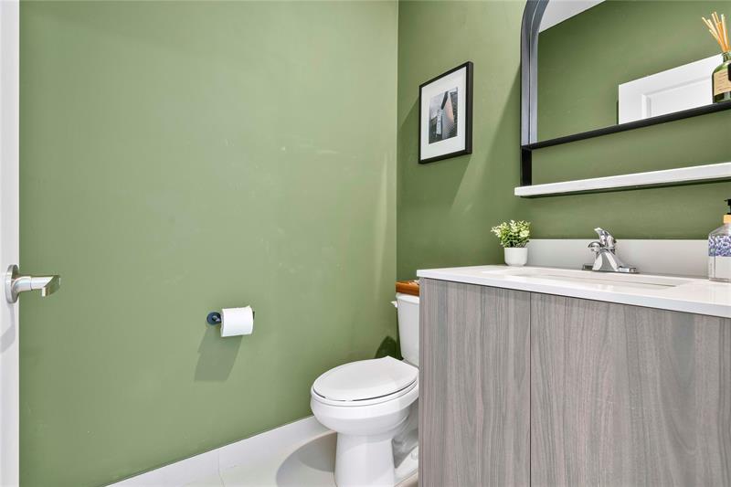 Image 24 of 41 For 13659 157th Ct  13659