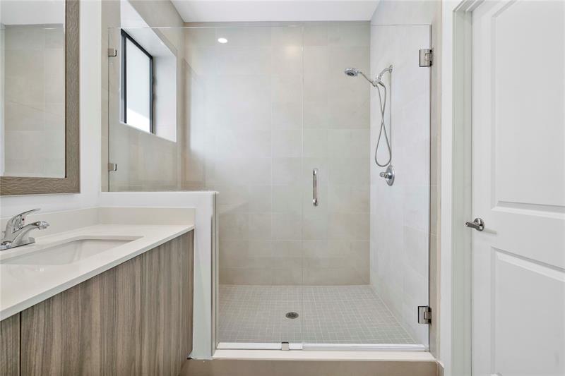 Image 29 of 41 For 13659 157th Ct  13659