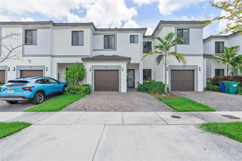Image 3 of 41 For 13659 157th Ct  13659