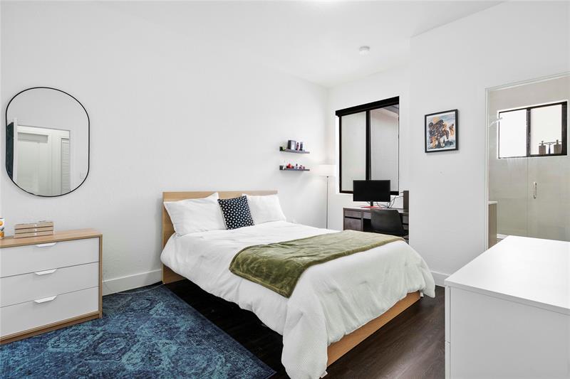 Image 33 of 41 For 13659 157th Ct  13659