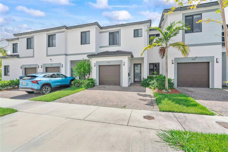 Image 4 of 41 For 13659 157th Ct  13659