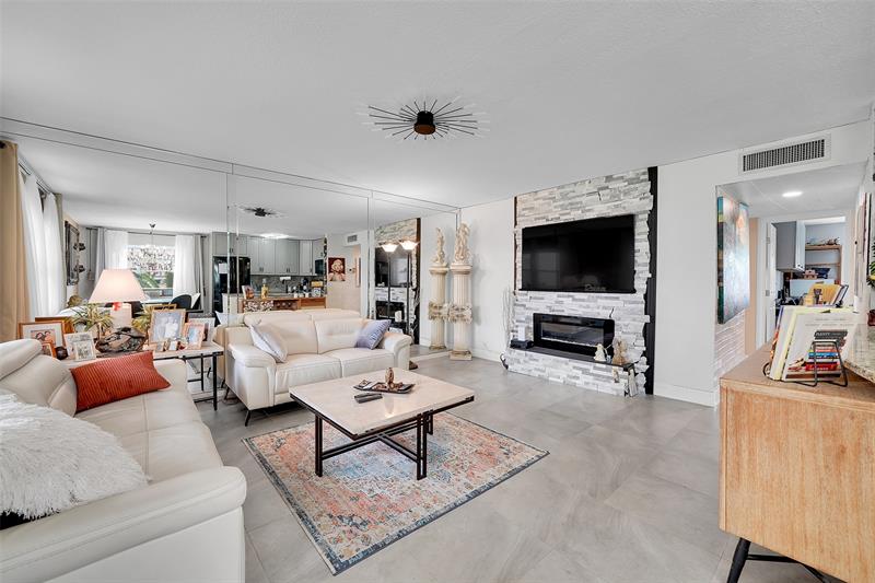 Image 10 of 34 For 163 Flanders D  163