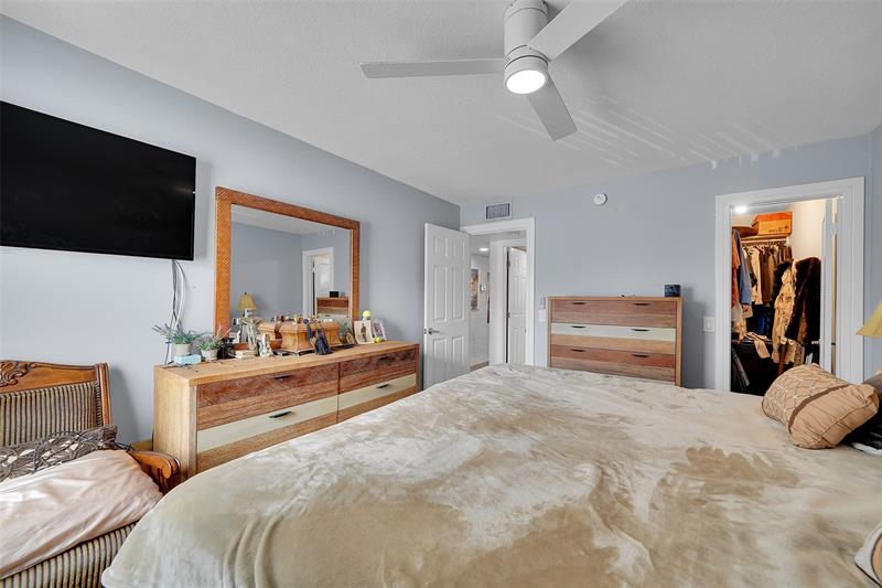 Image 14 of 34 For 163 Flanders D  163