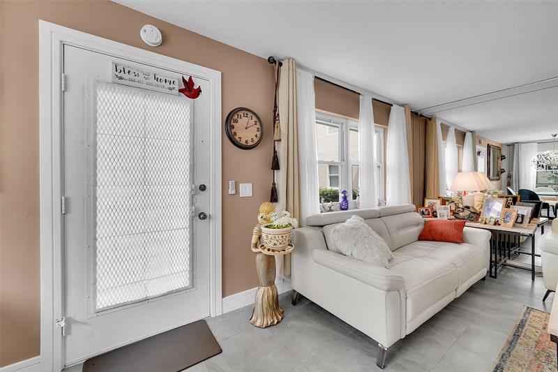 Image 7 of 34 For 163 Flanders D  163