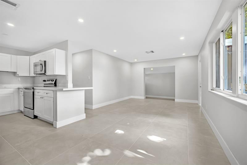 Image 8 of 24 For 5680 7th Ter
