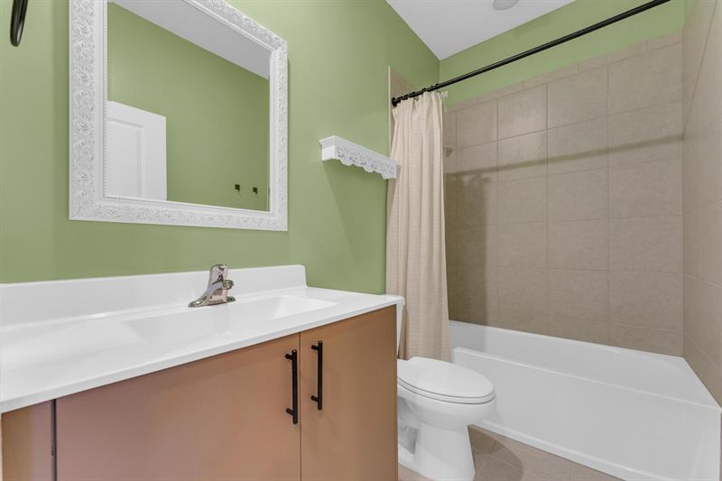 Image 26 of 41 For 11883 46th St