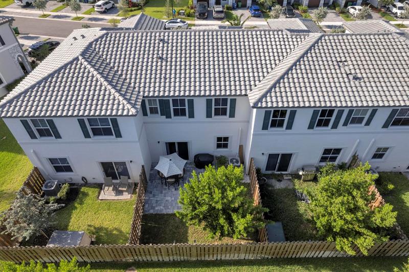 Image 34 of 41 For 11883 46th St