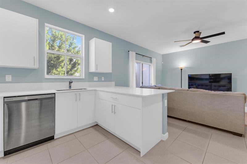 Image 9 of 41 For 11883 46th St