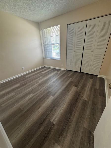 Image 11 of 19 For 15746 Woodgate Pl