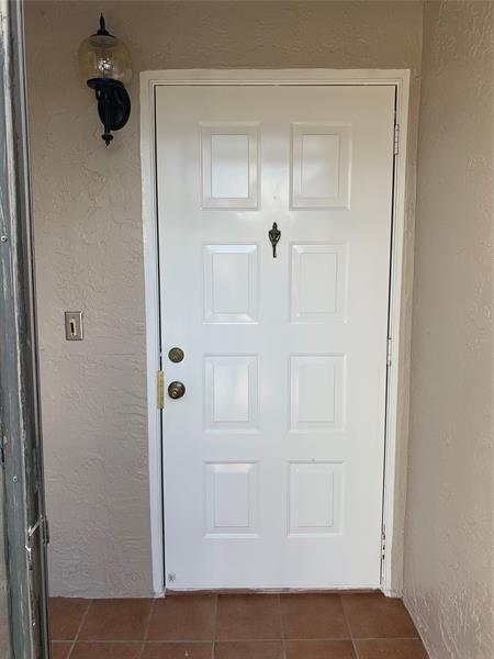 Image 7 of 19 For 15746 Woodgate Pl