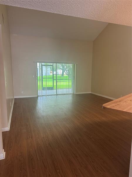 Image 9 of 19 For 15746 Woodgate Pl