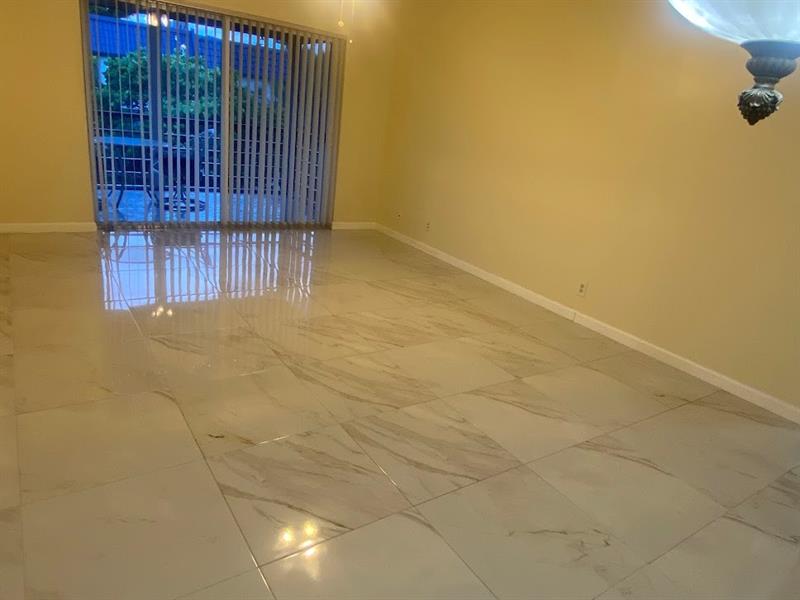 Image 12 of 55 For 3130 Holiday Springs Blvd  308