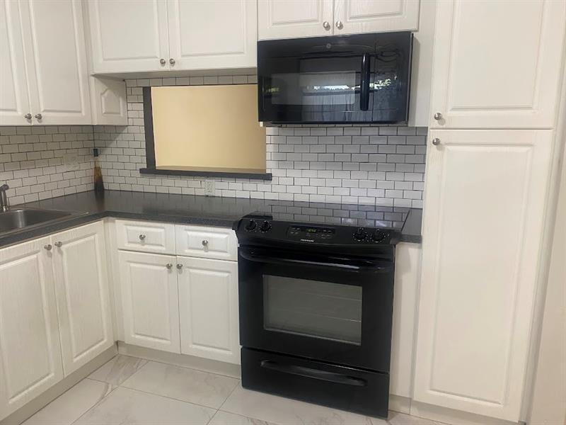 Image 6 of 55 For 3130 Holiday Springs Blvd  308