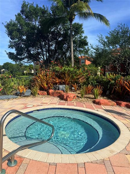 Image 6 of 18 For 4404 160th Ave  823