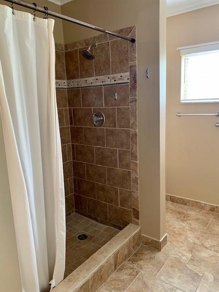 Image 20 of 27 For 8398 35th St