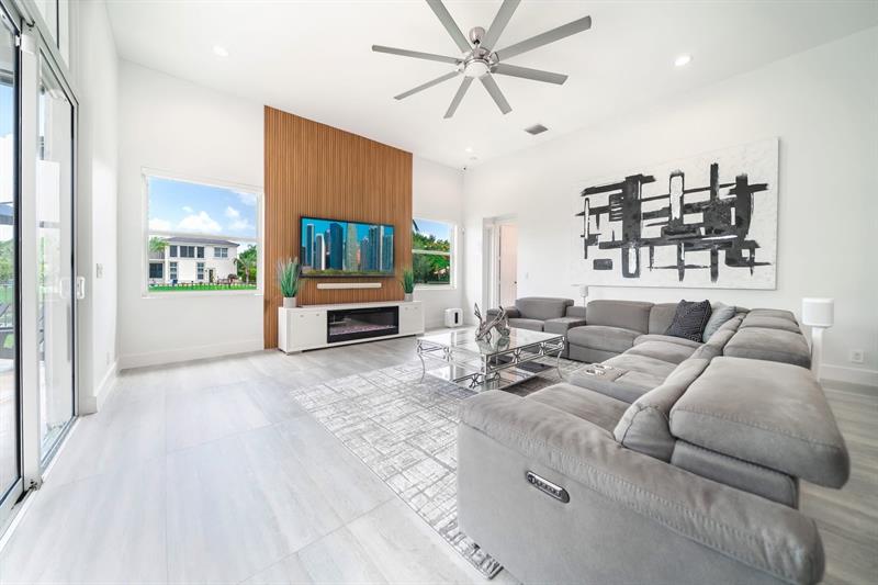 Image 16 of 51 For 1122 118th Way
