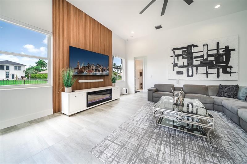 Image 17 of 51 For 1122 118th Way