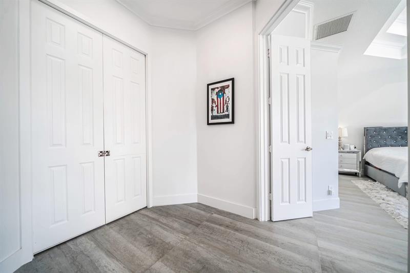 Image 21 of 51 For 1122 118th Way