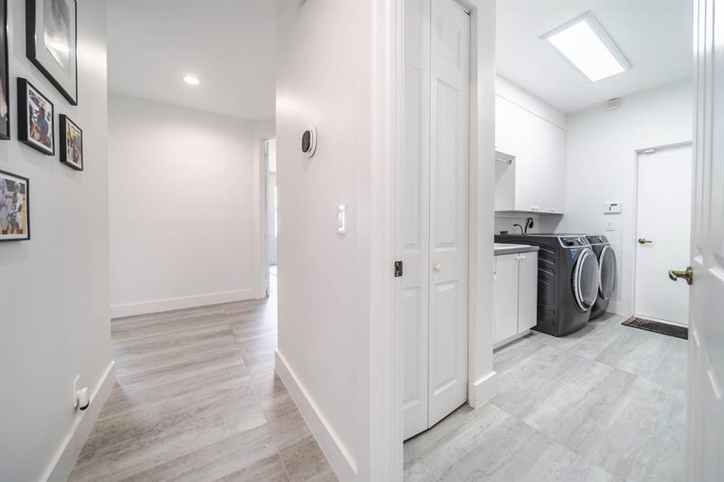 Image 43 of 51 For 1122 118th Way