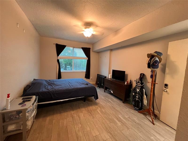 Image 14 of 14 For 6928 39th St  207