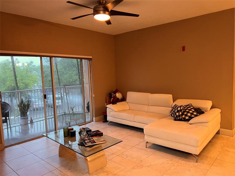 Image 5 of 14 For 6928 39th St  207