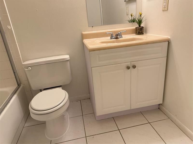 Image 20 of 26 For 10027 Winding Lake Rd  102