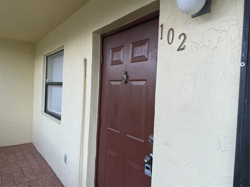 Image 22 of 26 For 10027 Winding Lake Rd  102