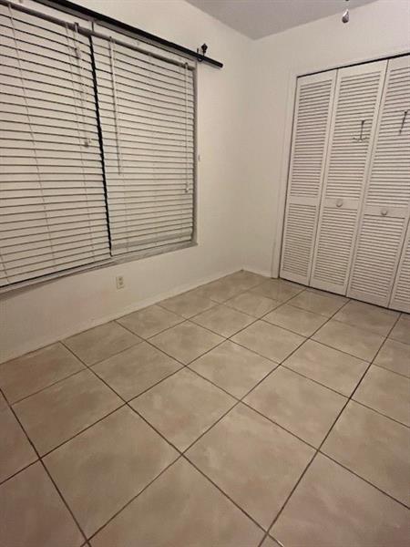 Image 4 of 6 For 2580 14th Ct  26