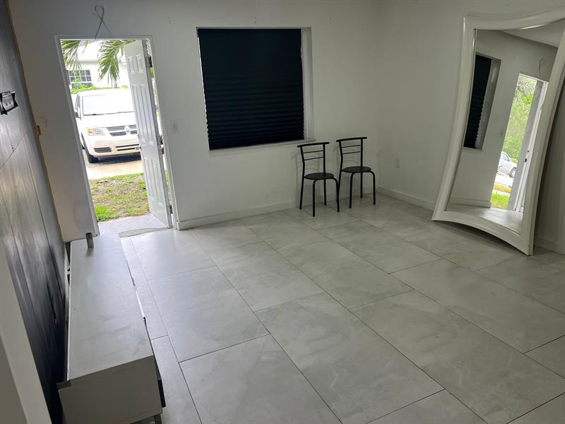 Details for 2201 Greene St  2, Hollywood, FL 33020