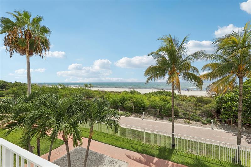 Image 3 of 42 For 5601 Collins Ave  1716