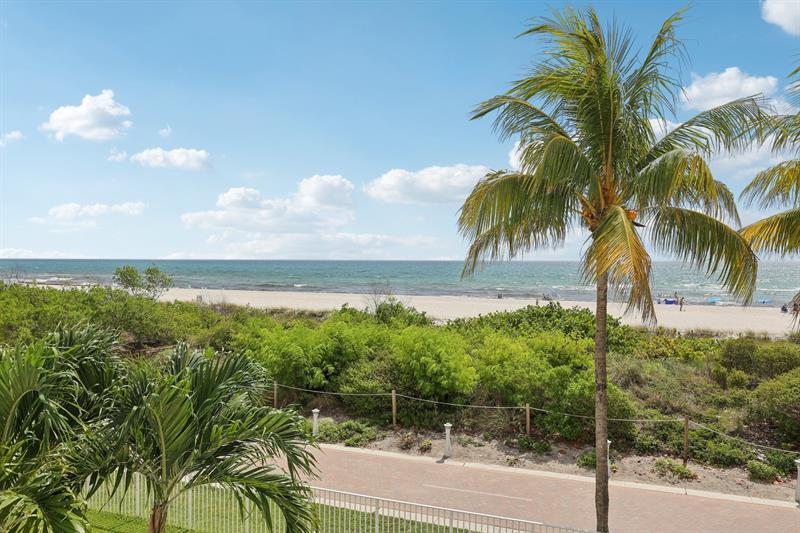 Image 34 of 42 For 5601 Collins Ave  1716