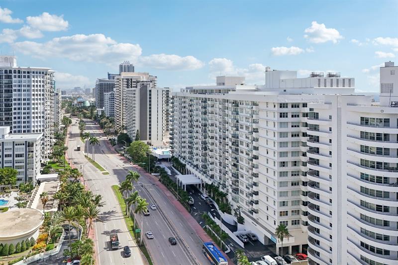 Image 36 of 42 For 5601 Collins Ave  1716