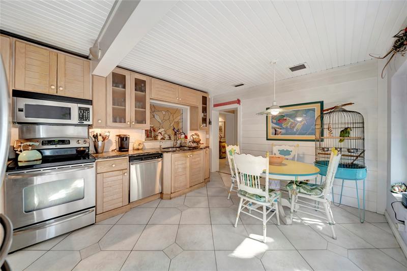 Image 24 of 72 For 5900 Cypress Rd