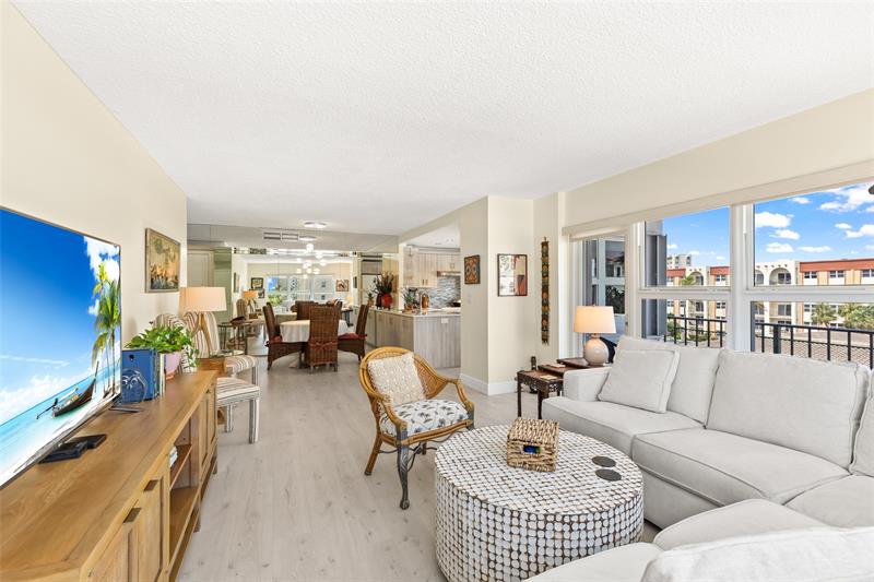 Image 5 of 26 For 405 Ocean Blvd  329