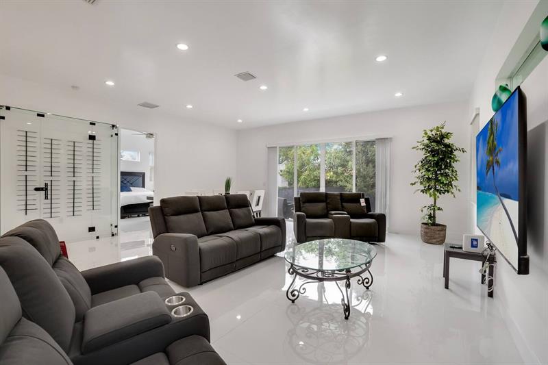 Image 11 of 30 For 2962 10th Ct