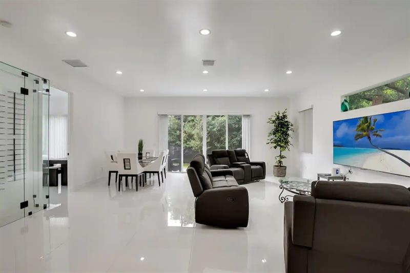 Image 16 of 30 For 2962 10th Ct