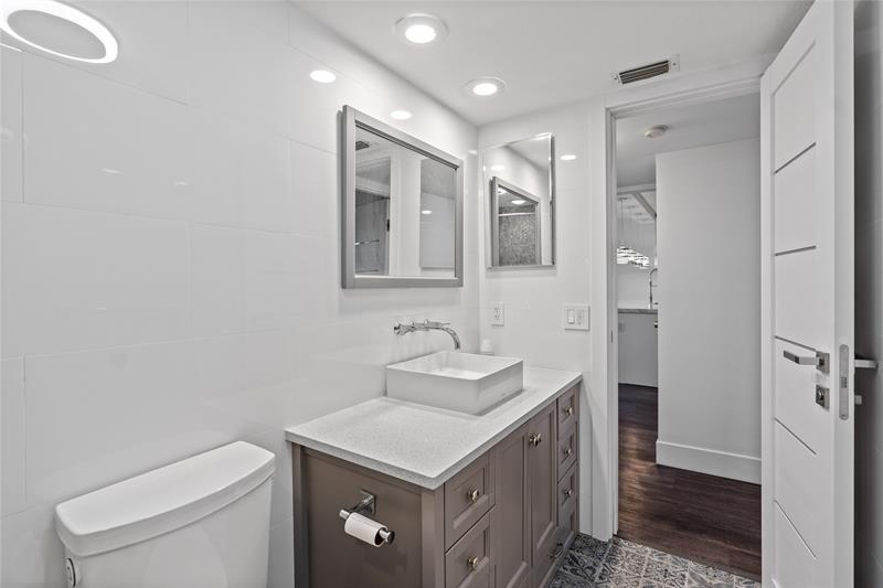 Image 30 of 59 For 3121 51st St  303e