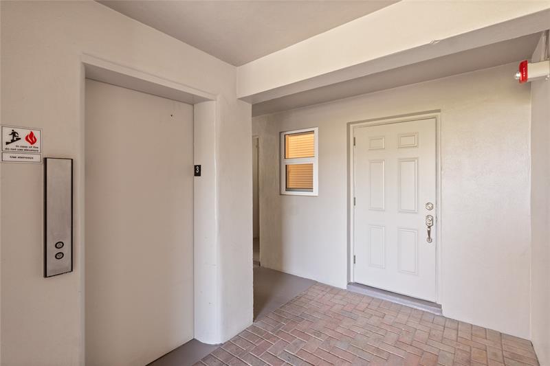 Image 7 of 59 For 3121 51st St  303e