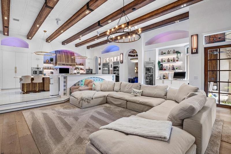 Image 21 of 100 For 16389 Bridlewood Cir