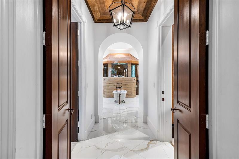 Image 52 of 100 For 16389 Bridlewood Cir