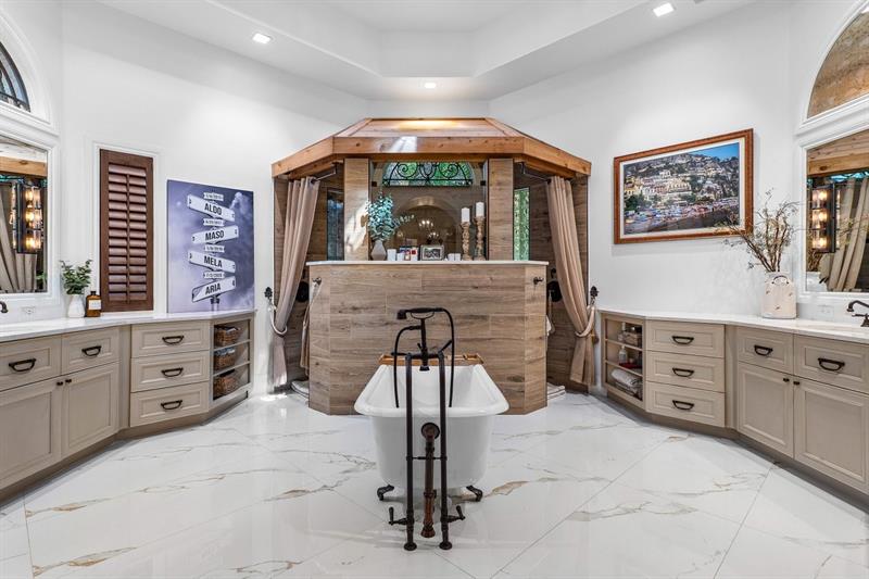 Image 53 of 100 For 16389 Bridlewood Cir