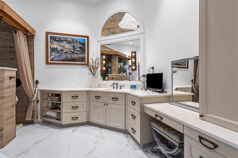 Image 54 of 100 For 16389 Bridlewood Cir