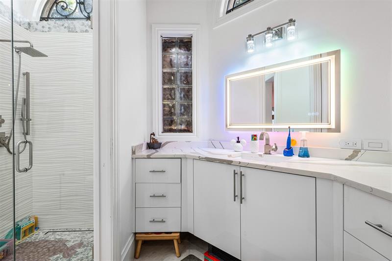 Image 66 of 100 For 16389 Bridlewood Cir