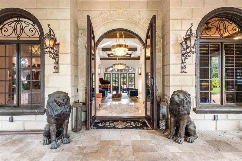 Image 9 of 100 For 16389 Bridlewood Cir