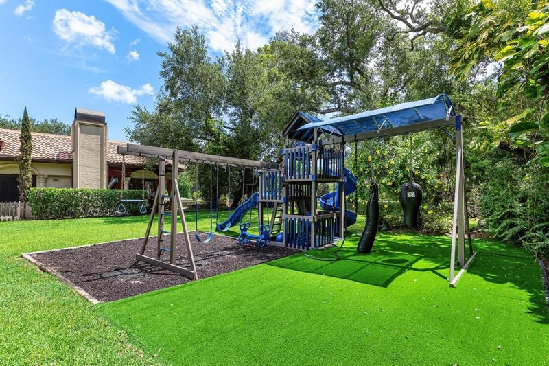 Image 91 of 100 For 16389 Bridlewood Cir