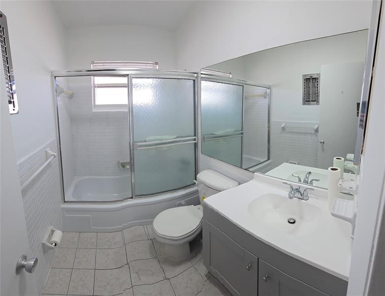 Image 14 of 40 For 4310 12th Ct  204