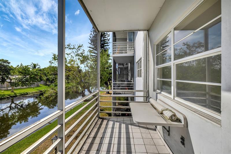 Image 17 of 40 For 4310 12th Ct  204
